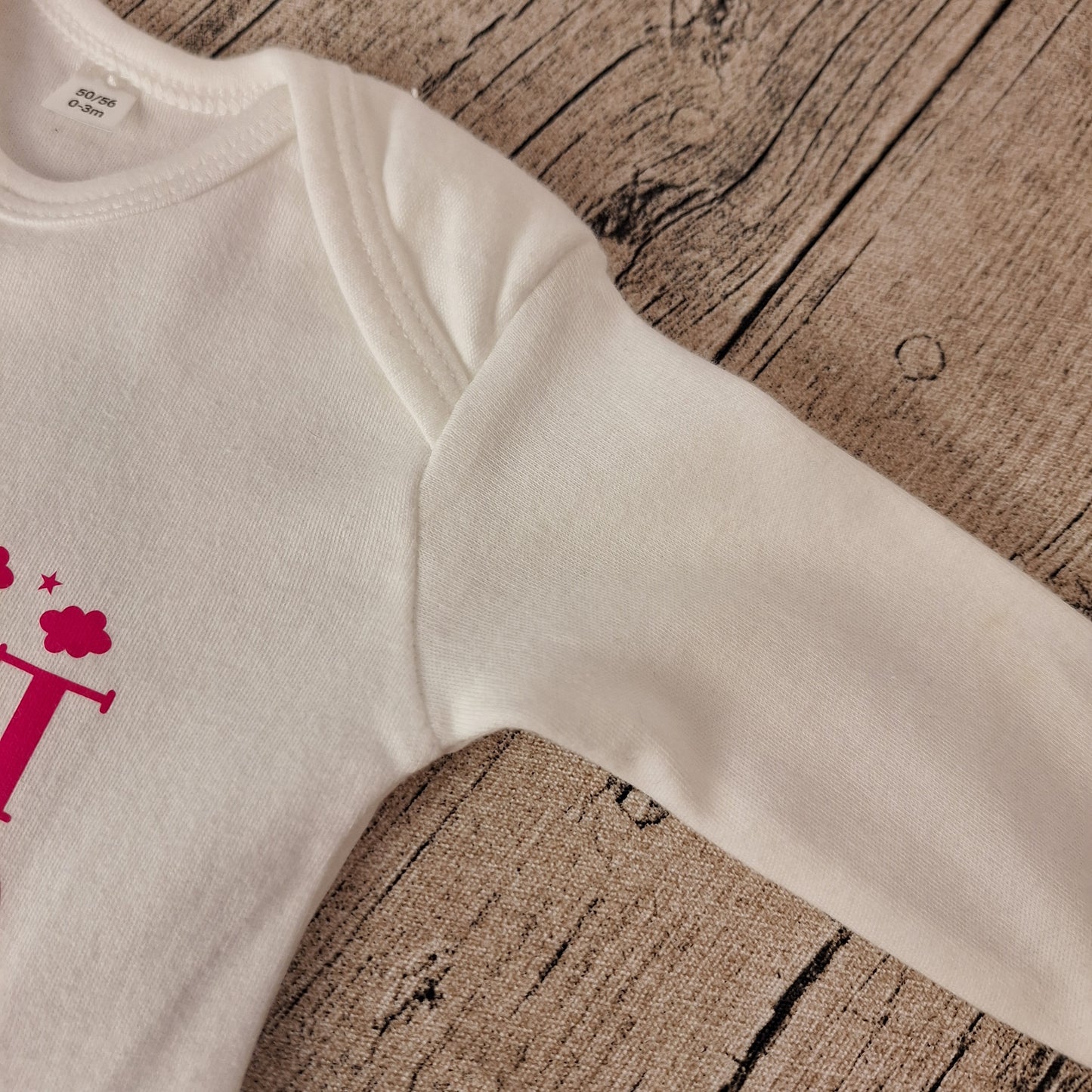 Baby Body „Eat Sleep Be Cute Repeat“ – Gr. 50/56 – handbedruckt