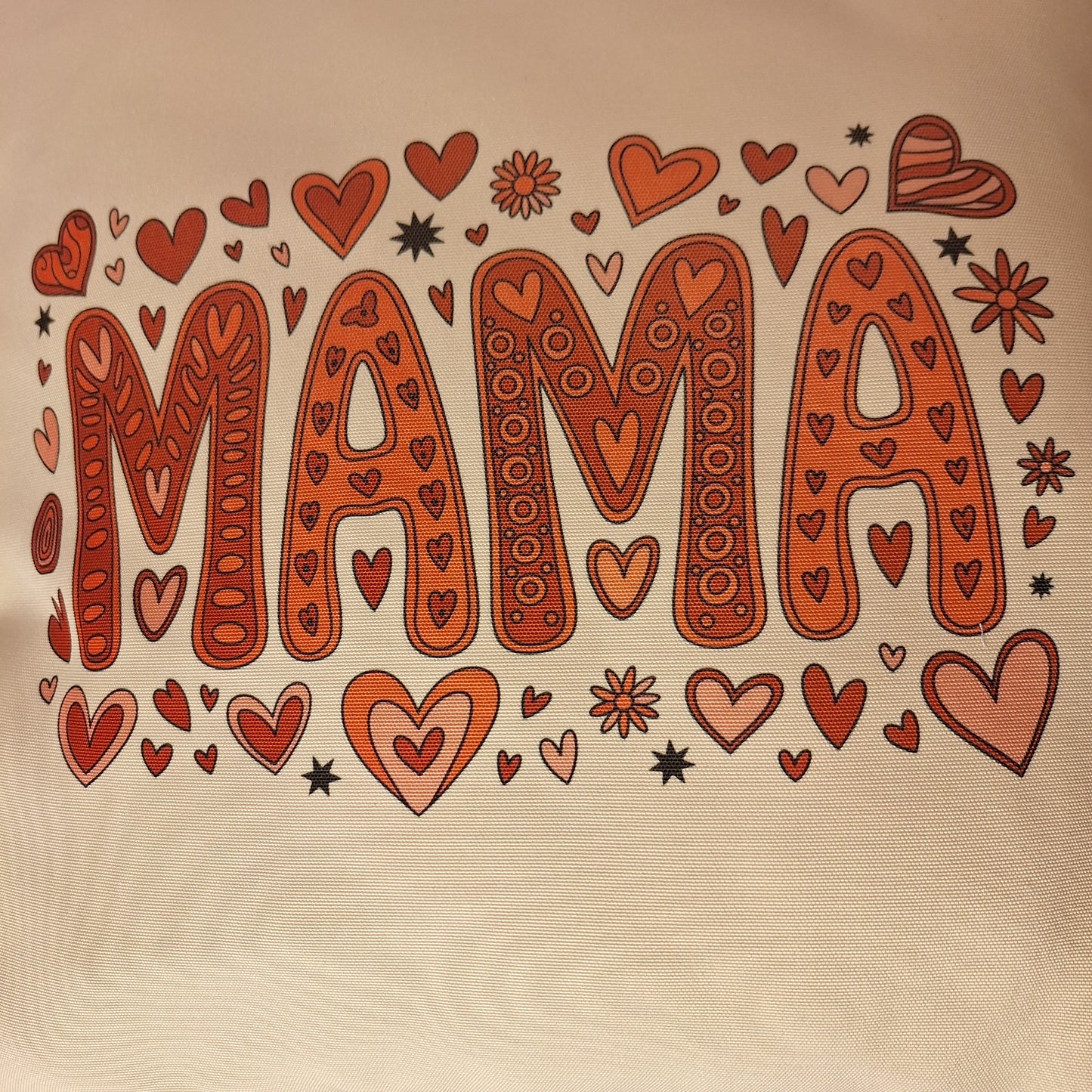 Dekokissen „MAMA“ – liebevolles Geschenk für Mama