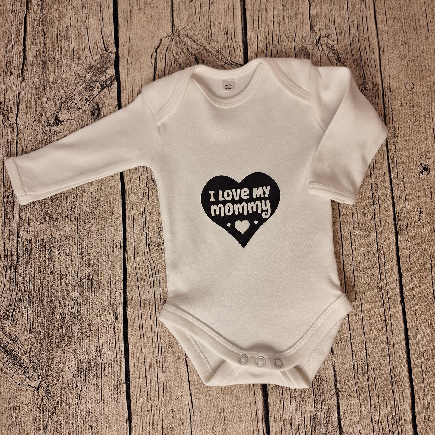 Babybody „I love my mommy“ – süßer Langarmbody mit Herzmotiv - Größe 50/56
