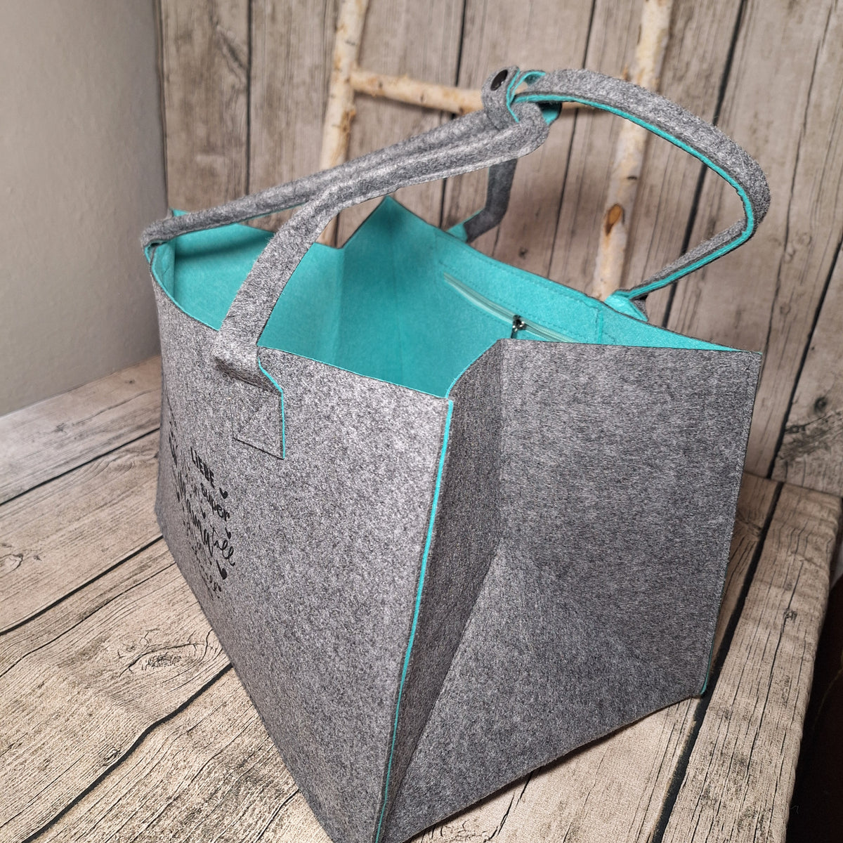 Filztasche grau-türkis – innere Reißverschlusstasche