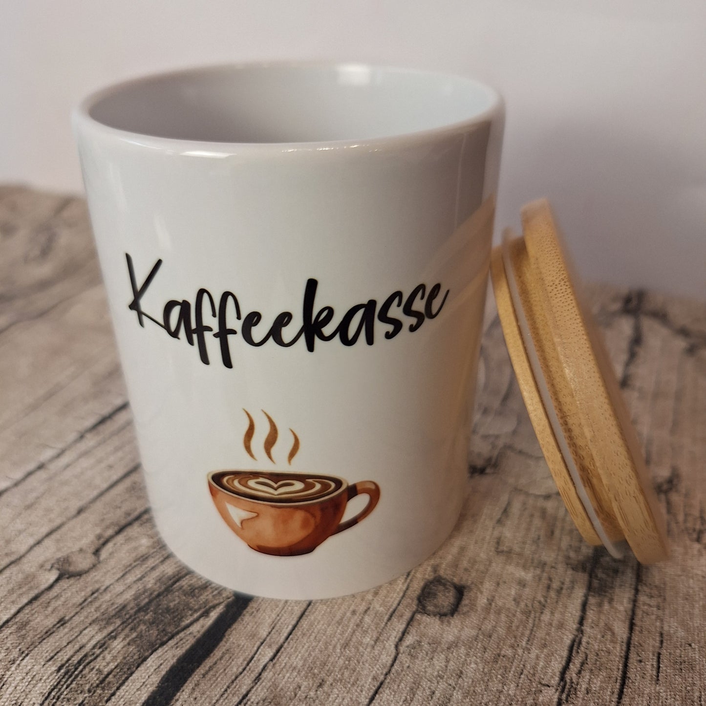 Spardose Kaffeekasse mit Kaffee-Motiv mit Bambusdeckel angelehnt